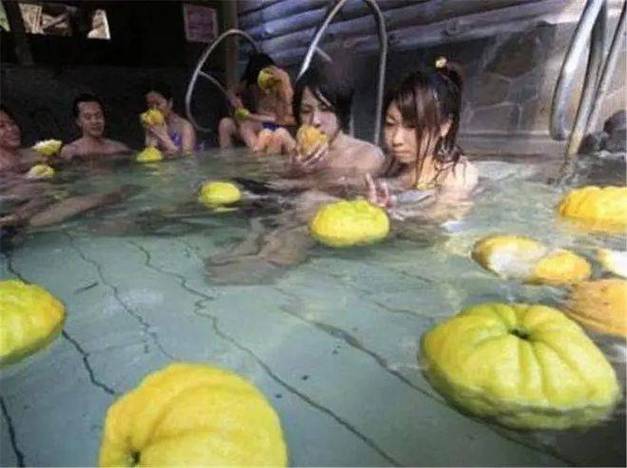 少妇的秘密av的相关介绍