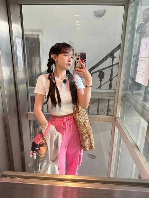 动漫操女逼的相关介绍
