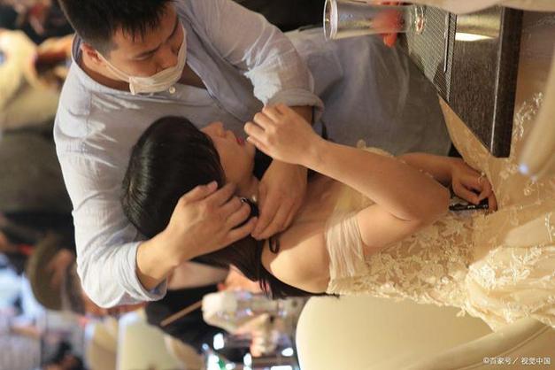 18女裸体的相关介绍