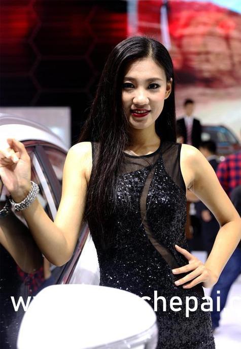 亚洲少妇一区二区三区的相关介绍