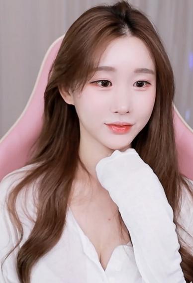 熟女熟妇av网站蜜桃的相关介绍