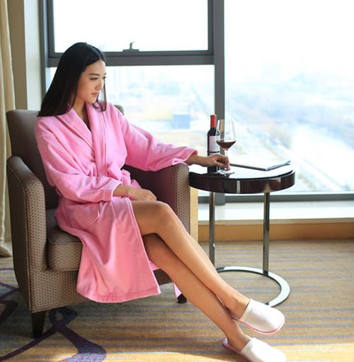 久久精品操白虎穴美女的相关介绍