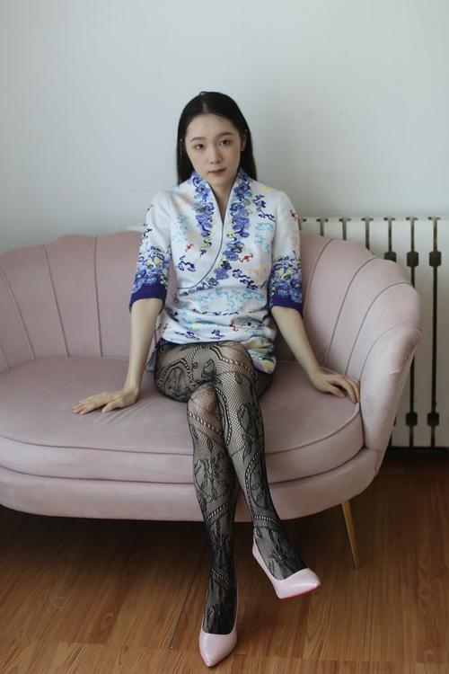 一边舔一边摸一边做的视频的相关介绍