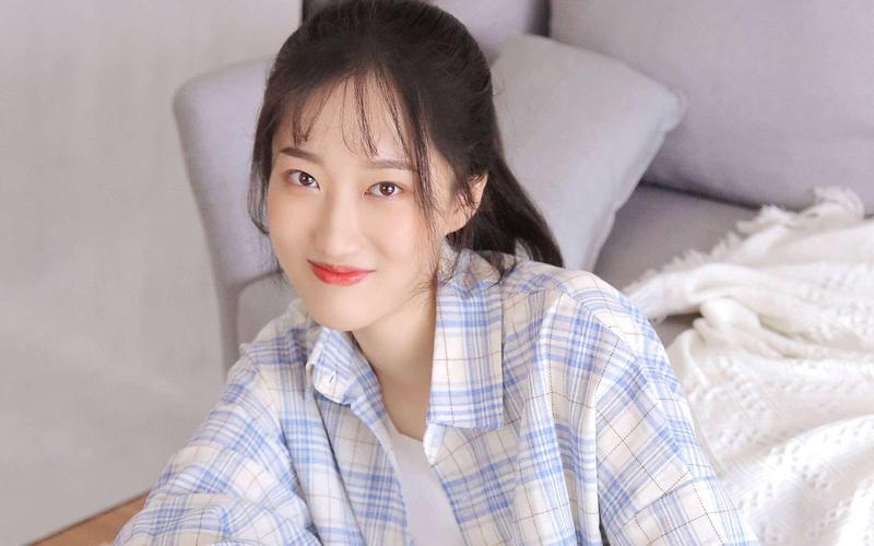美女邻居被我操出白浆的相关介绍