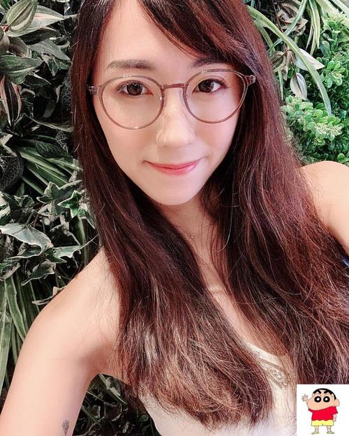 亚洲美女av一级二级在线黑人网站的相关介绍