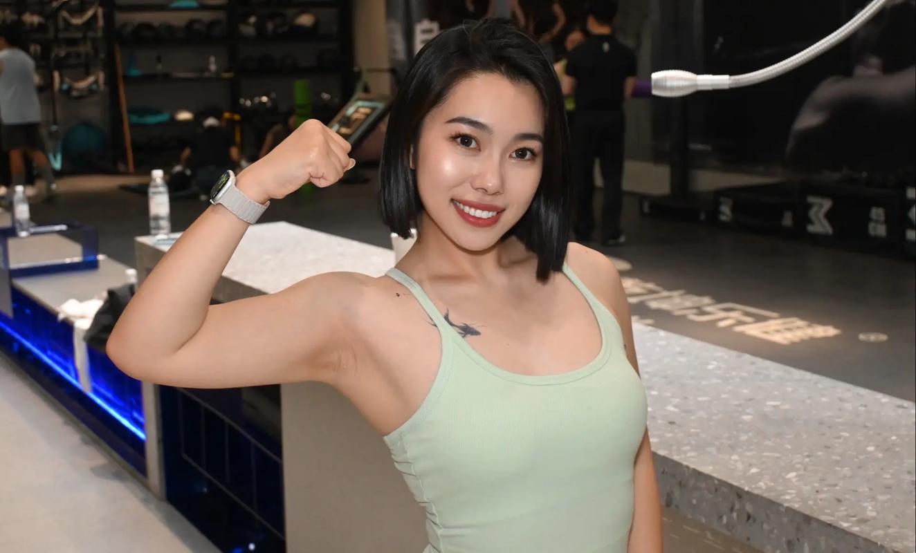 女生下面分泌物黄色结块的相关介绍