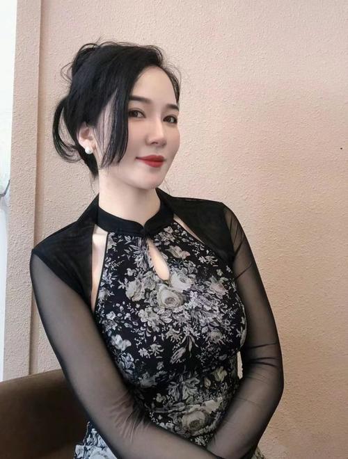 18楼女孩的相关介绍
