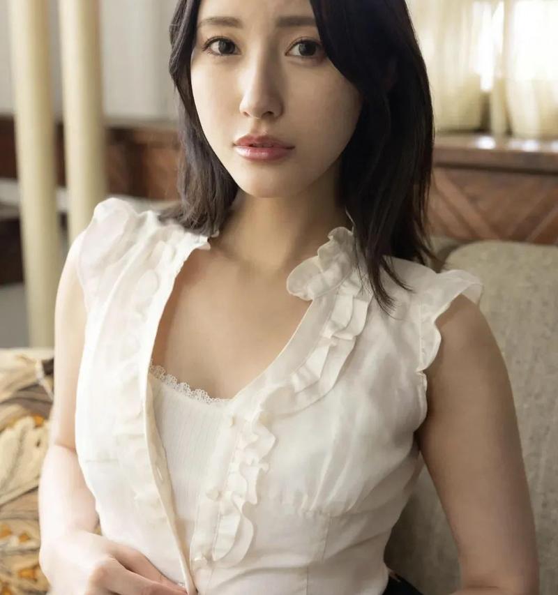 女人内裤有点黄是什么原因的相关介绍