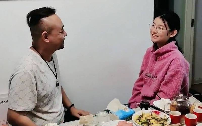 宾馆爆操熟女的相关介绍