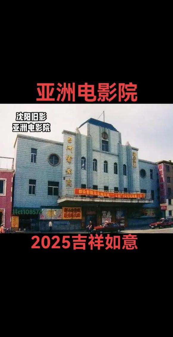 男人爆操女人舔乳av的相关介绍