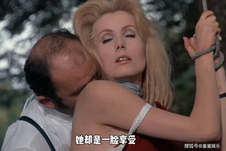 女人18女人国产精品视频免费看看的相关介绍