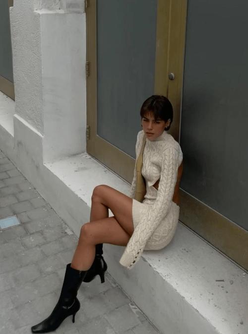 亚洲少妇激情一区的相关介绍