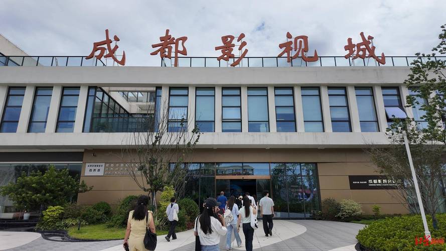 国产熟女av一级片的相关介绍