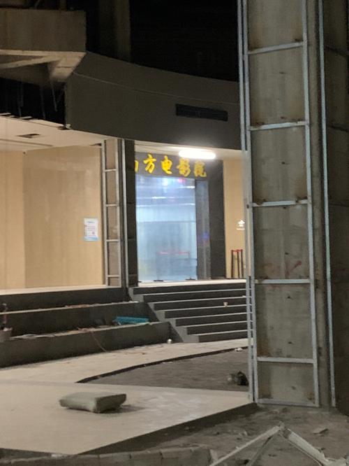 少妇性av的相关介绍
