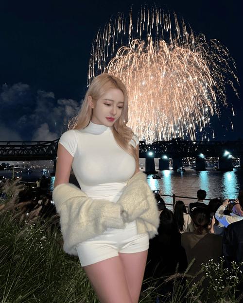 薇薇影院视频免费的相关介绍