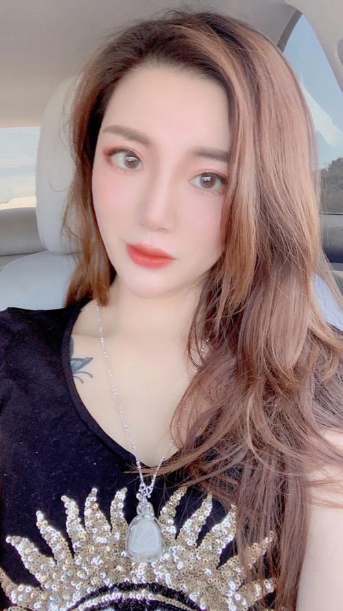 亚洲av熟女少妇的相关介绍