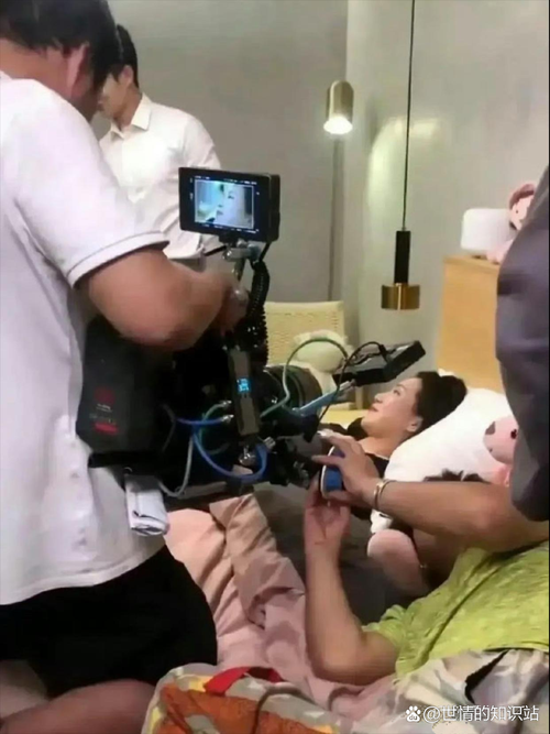 约人妻啪啪18p的相关介绍