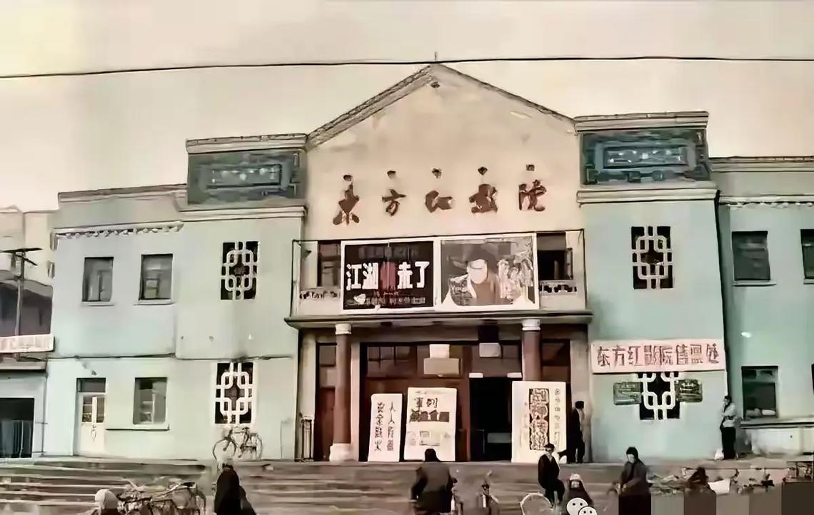 秋霞电影院在线放映的相关介绍